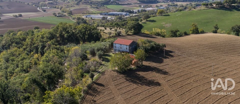 Casa indipendente / Villa 4 locali di 220 m² in Corridonia (62014)