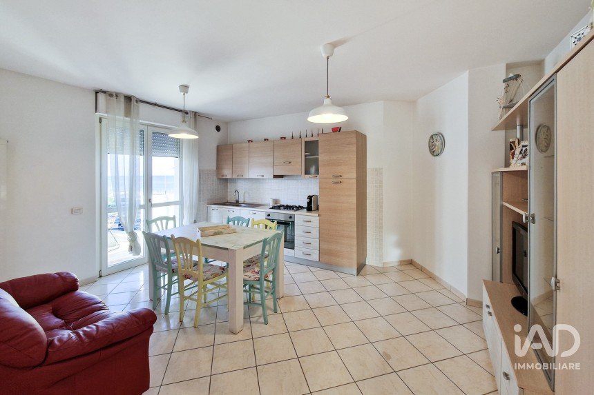 Three-room apartment of 95 m² in Civitanova Marche (62012)