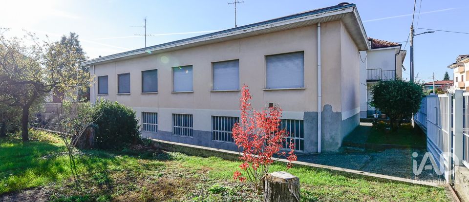 House 5 rooms of 320 m² in Meda (20821)