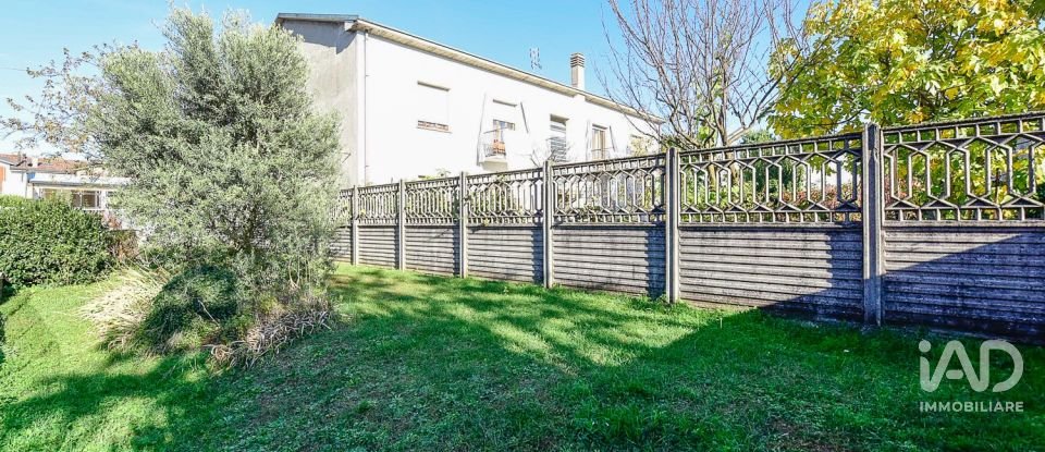 House 5 rooms of 320 m² in Meda (20821)