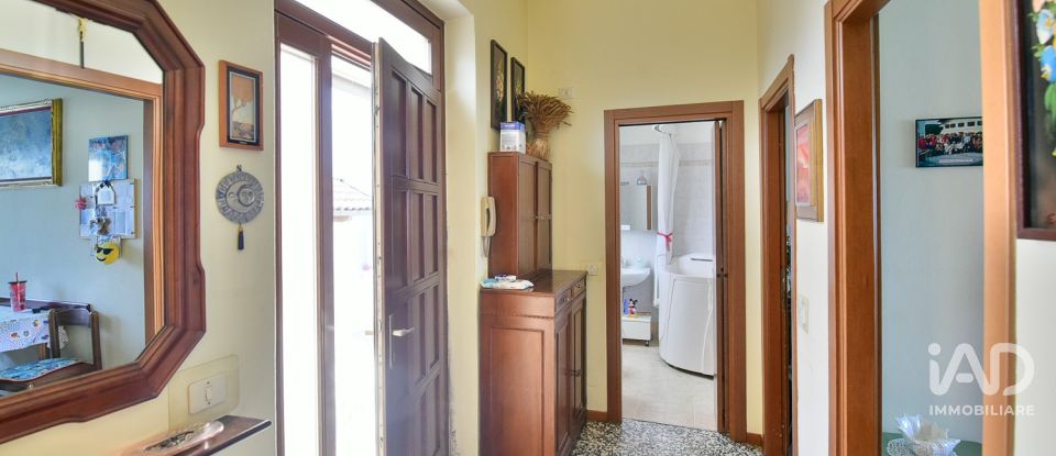 House 5 rooms of 320 m² in Meda (20821)