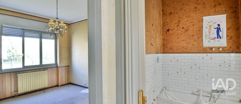 House 5 rooms of 320 m² in Meda (20821)