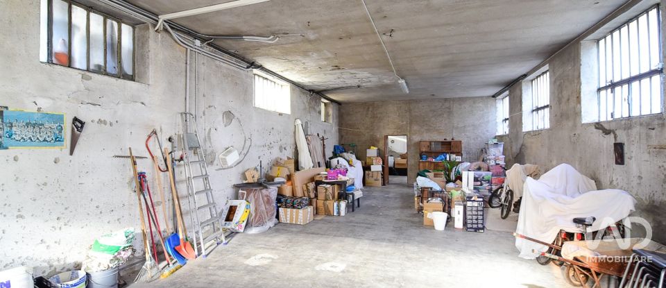 House 5 rooms of 320 m² in Meda (20821)