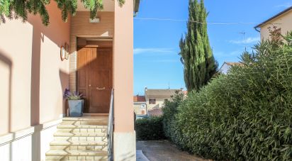 Casa indipendente 10 locali di 300 m² in Porto Sant'Elpidio (63821)