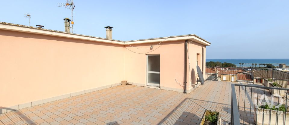 Townhouse 10 rooms of 300 m² in Porto Sant'Elpidio (63821)
