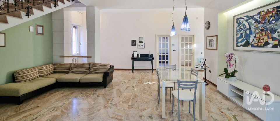 Townhouse 10 rooms of 300 m² in Porto Sant'Elpidio (63821)