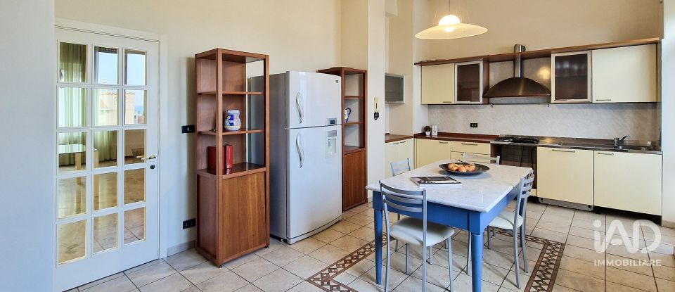 Townhouse 10 rooms of 300 m² in Porto Sant'Elpidio (63821)