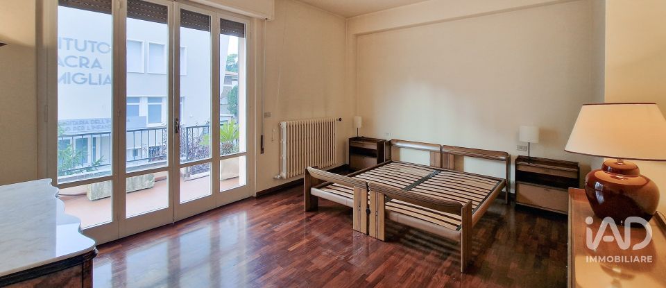 Townhouse 10 rooms of 300 m² in Porto Sant'Elpidio (63821)