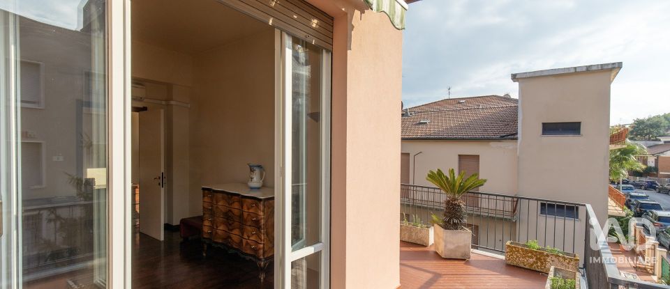 Townhouse 10 rooms of 300 m² in Porto Sant'Elpidio (63821)