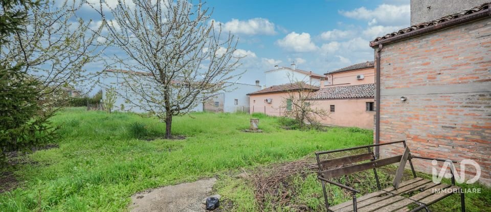 Traditional house 4 rooms of 221 m² in Ostellato (44020)