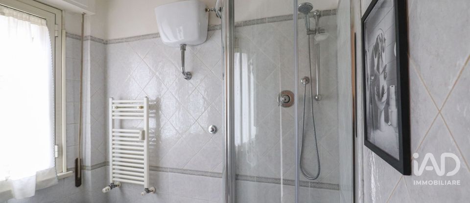 Four-room apartment of 114 m² in Roma (00179)