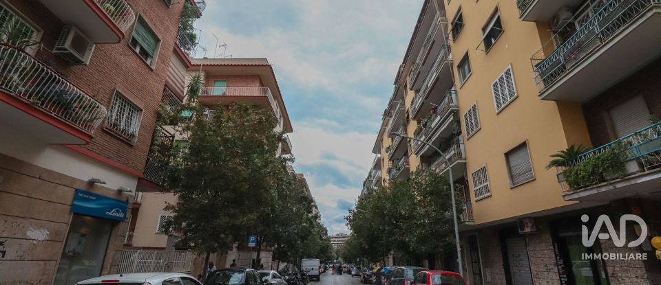 Four-room apartment of 114 m² in Roma (00179)