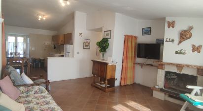 Casa indipendente / Villa 8 locali di 230 m² in Cossignano (63067)