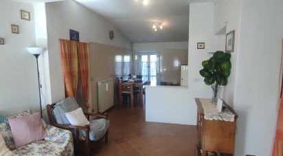 Casa indipendente / Villa 8 locali di 230 m² in Cossignano (63067)