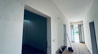 Rifugio 10 locali di 400 m² in Controguerra (64010)