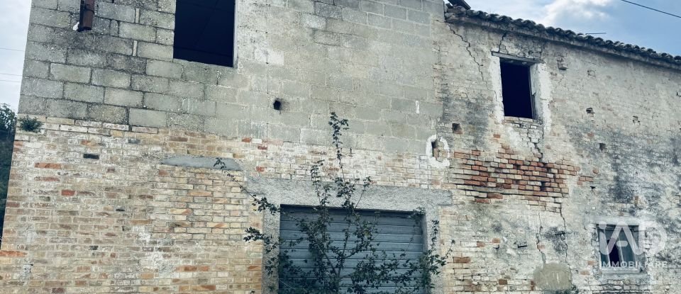 Terreno agricolo di 110.000 m² in Controguerra (64010)