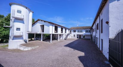 Casa indipendente / Villa 33 locali di 1.300 m² in Desenzano del Garda (25015)