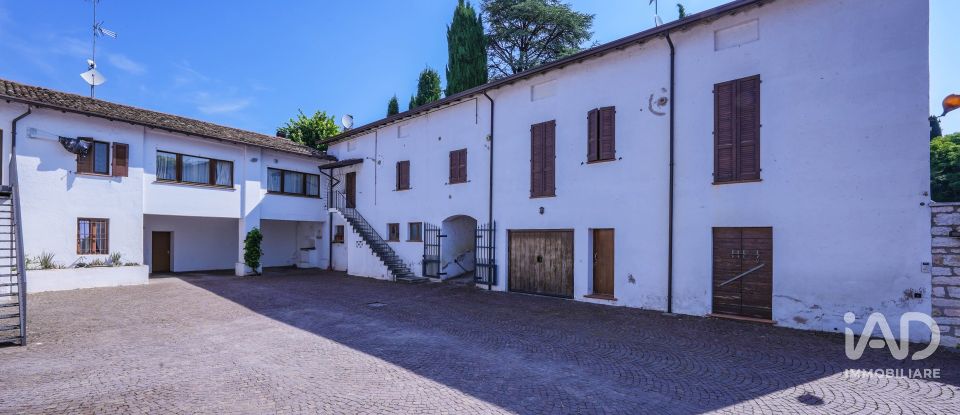Casa indipendente / Villa 33 locali di 1.300 m² in Desenzano del Garda (25015)