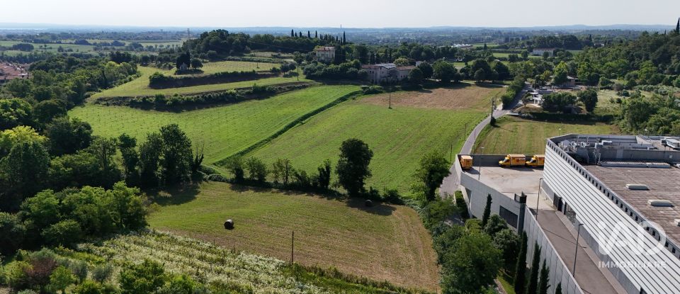 Casa indipendente / Villa 33 locali di 1.300 m² in Desenzano del Garda (25015)