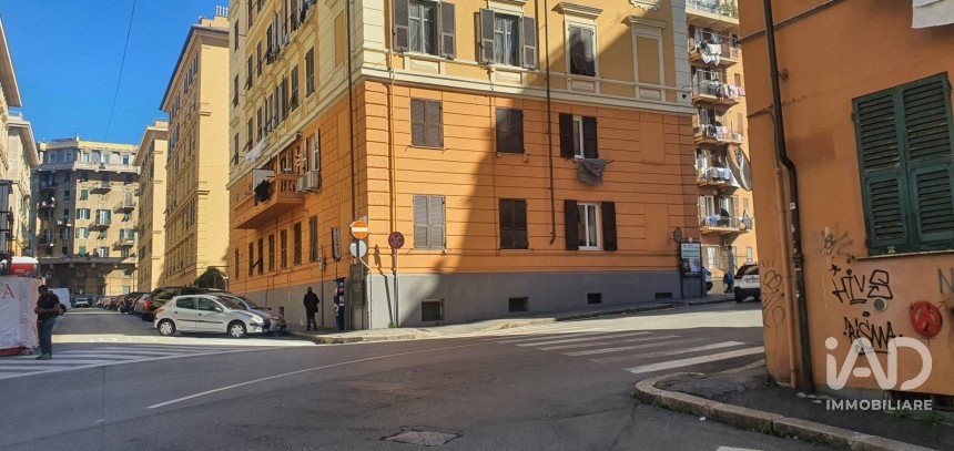 Apartment 6 rooms of 110 m² in Genova (16129)