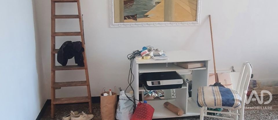 Apartment 6 rooms of 110 m² in Genova (16129)