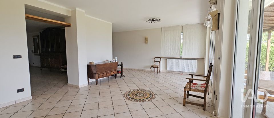 Apartment 6 rooms of 300 m² in Borgo San Dalmazzo (12011)