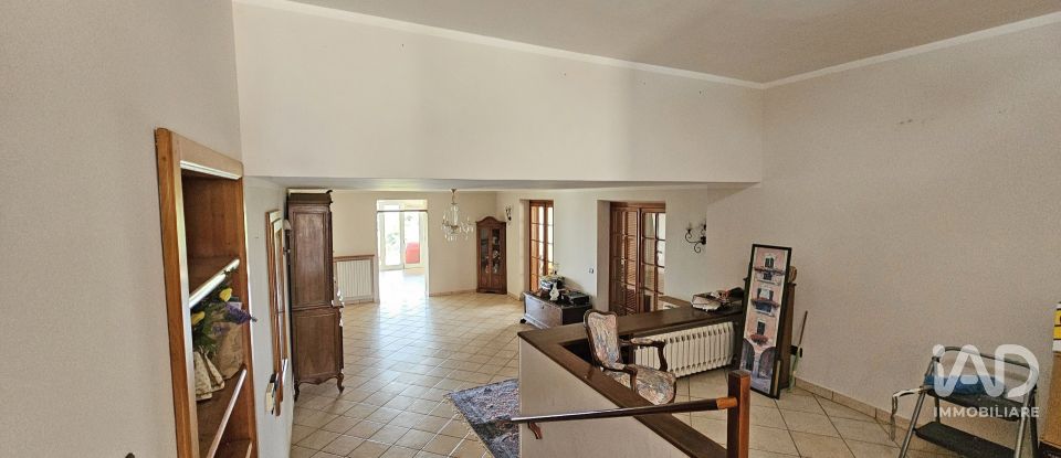 Apartment 6 rooms of 300 m² in Borgo San Dalmazzo (12011)