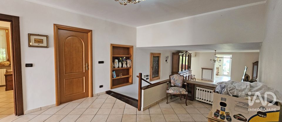 Apartment 6 rooms of 300 m² in Borgo San Dalmazzo (12011)