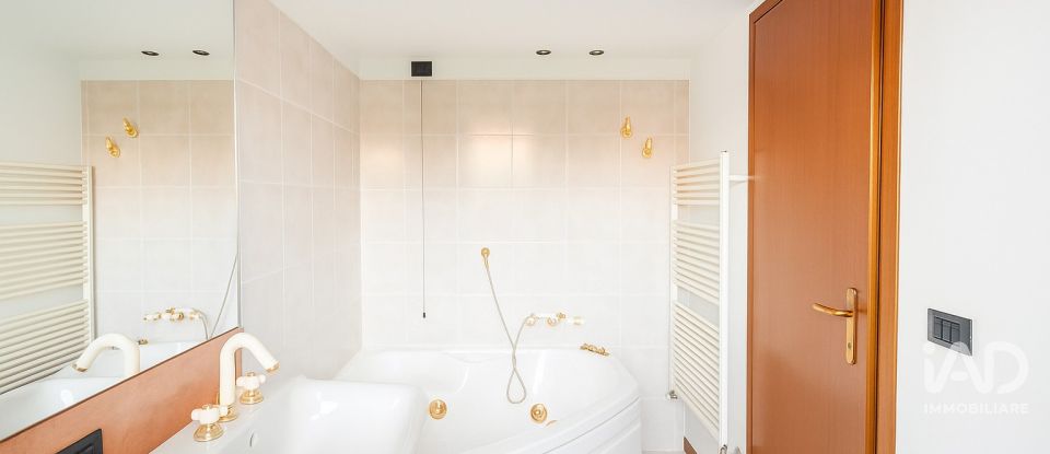 Villa a schiera 6 locali di 195 m² in Sirmione (25019)