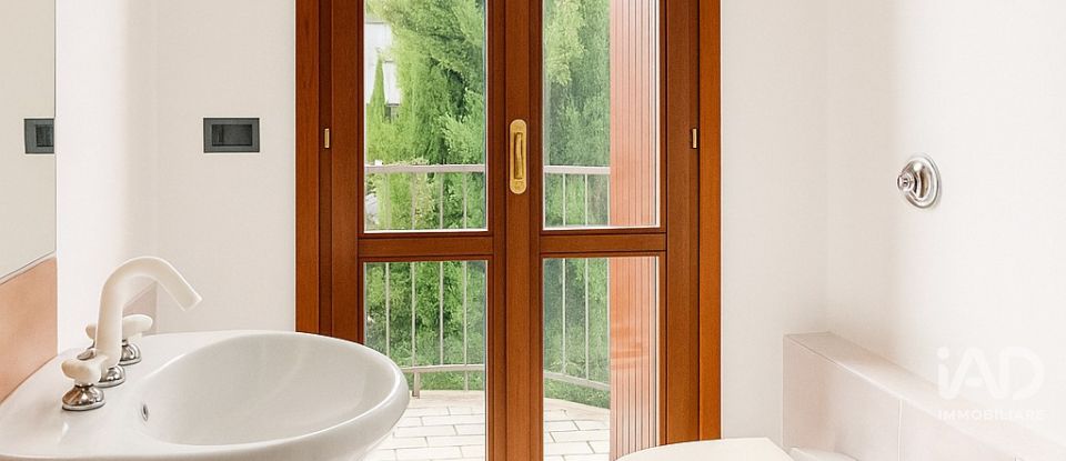 Villa a schiera 6 locali di 195 m² in Sirmione (25019)