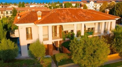 Villa a schiera 6 locali di 195 m² in Sirmione (25019)