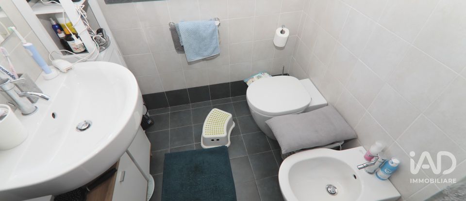 Four-room apartment of 60 m² in Genova (16126)