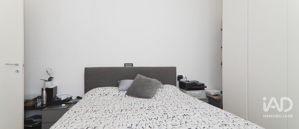 Four-room apartment of 60 m² in Genova (16126)