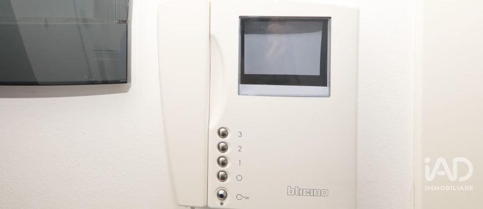 Four-room apartment of 60 m² in Genova (16126)