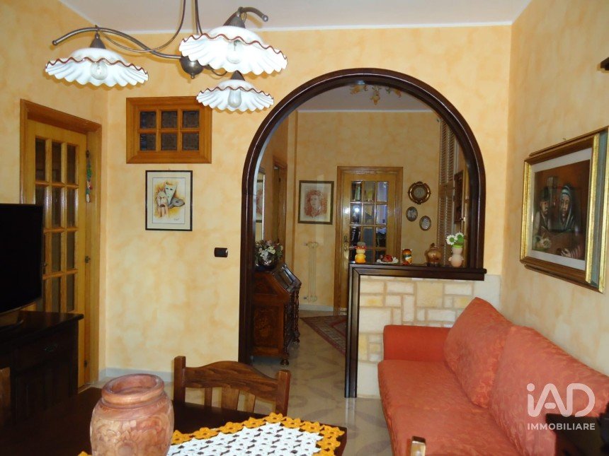 Apartment 6 rooms of 140 m² in Brindisi (72100)