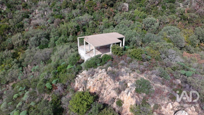 Country home 10 rooms of 200 m² in Olbia (07026)