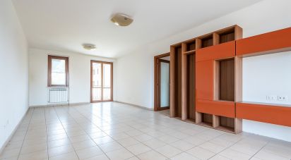Appartamento 6 locali di 104 m² a Castelfidardo (60022)