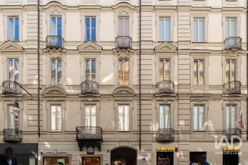 Trilocale di 50 m² a Torino (10122)