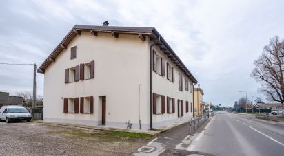 Casa indipendente / Villa 4 locali di 200 m² in Mirandola (41037)