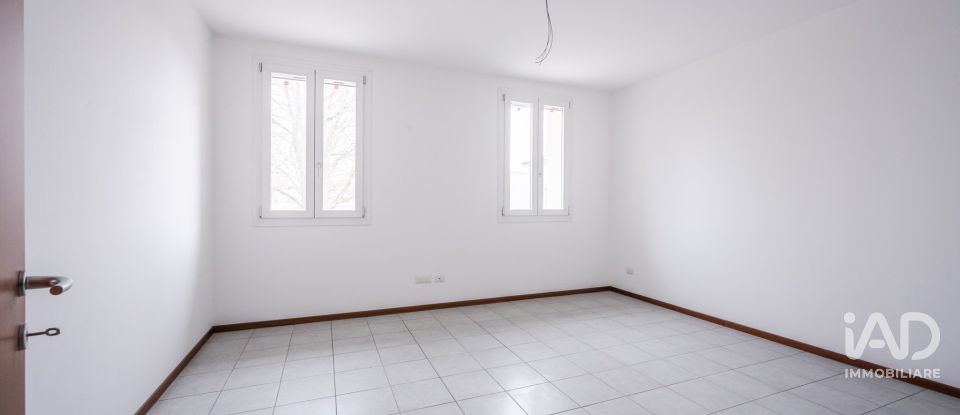 House 4 rooms of 200 m² in Mirandola (41037)