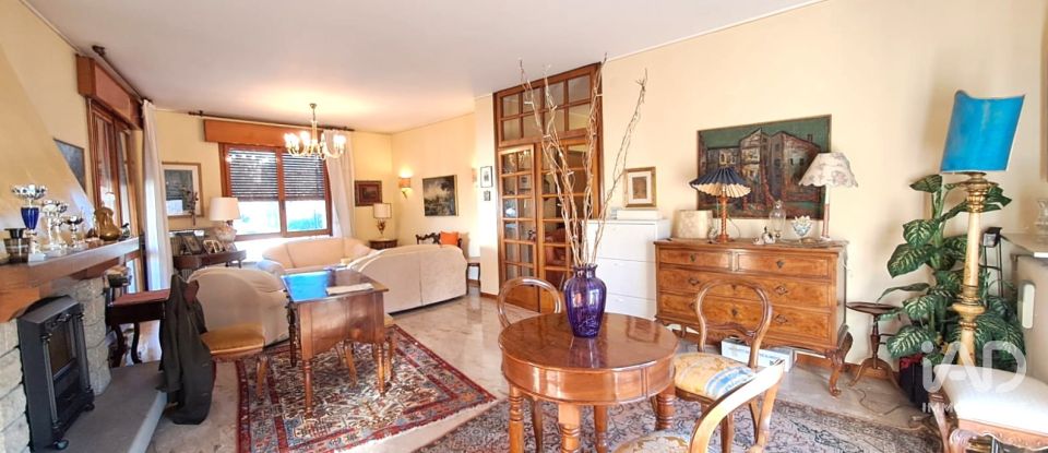 House boat 10 rooms of 210 m² in Padova (35141)