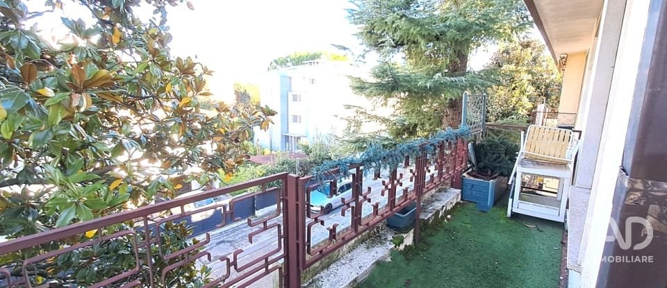 House boat 10 rooms of 210 m² in Padova (35141)