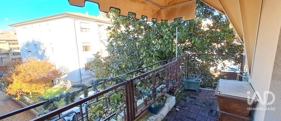 House boat 10 rooms of 210 m² in Padova (35141)