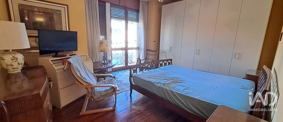 House boat 10 rooms of 210 m² in Padova (35141)