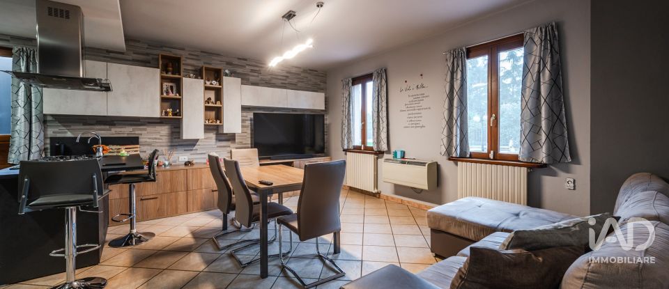 House 8 rooms of 382 m² in Concordia sulla Secchia (41033)