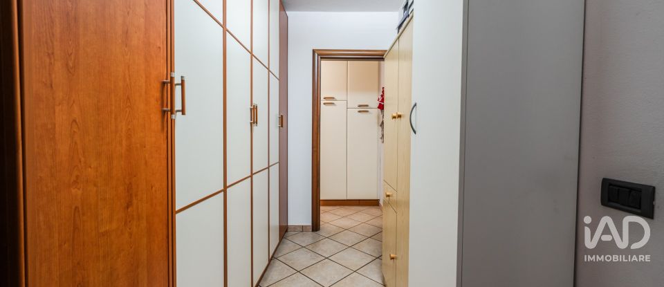 House 8 rooms of 382 m² in Concordia sulla Secchia (41033)