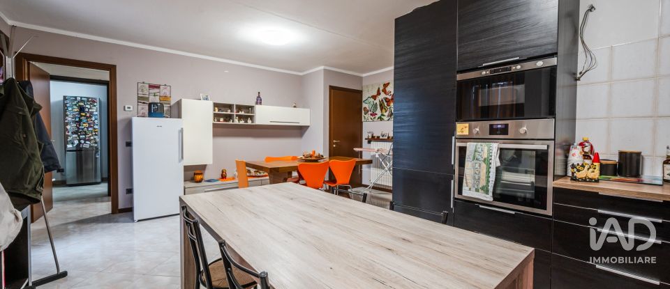 House 8 rooms of 382 m² in Concordia sulla Secchia (41033)