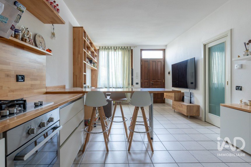 Four-room apartment of 55 m² in Ponsacco (56038)