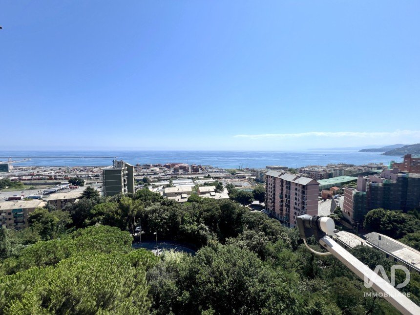Appartamento 5 locali di 78 m² a Genova (16138)