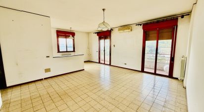 Appartamento 5 locali di 78 m² a Genova (16138)